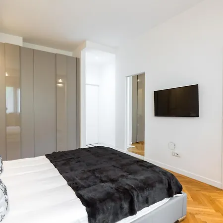 Esop - Elegant 2Br Apartment In Dorobanti Bucharest Exterior photo