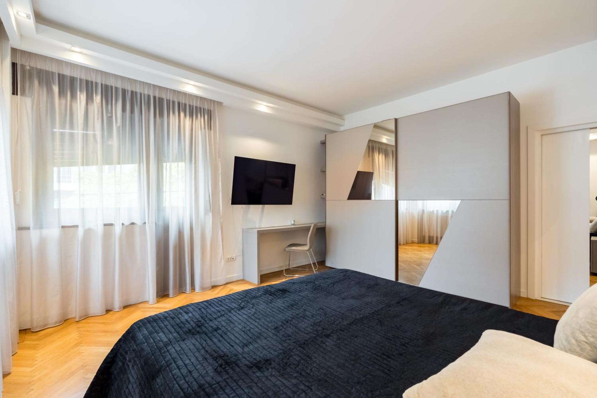 Esop - Elegant 2br In Dorobanti Bucharest